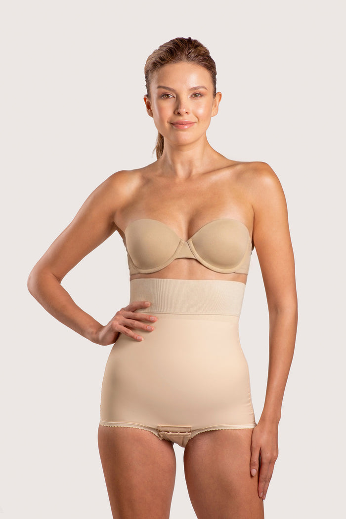 Isavela GR02 Stage 2 high-waist girdle in panty-length for tummy tuck and liposuction recovery, featuring flat-seamed medical-grade fabric in beige.