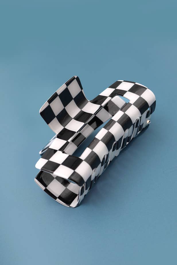 Checkered Resin Hair Claw Clip| 40H664 Black Black JOSSLYN by wall to wall- Tilden Co.