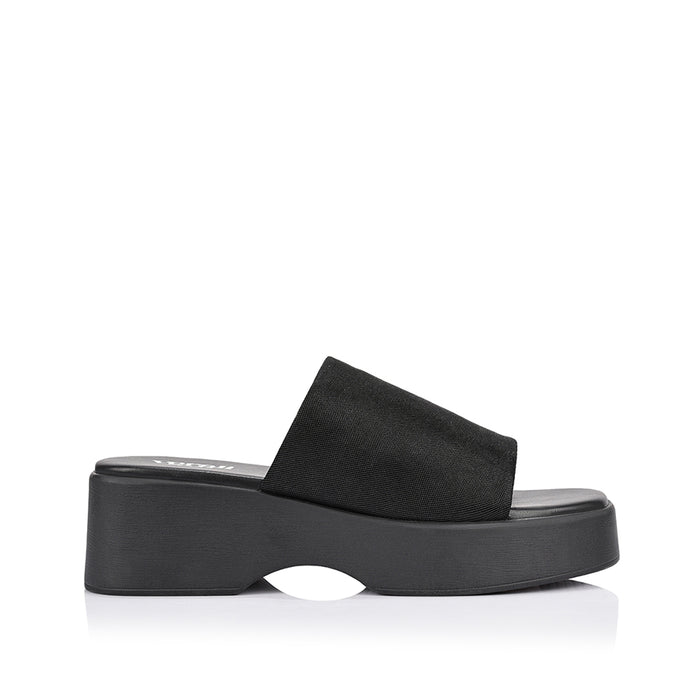 Cherry Flatform Slides - Black Mesh