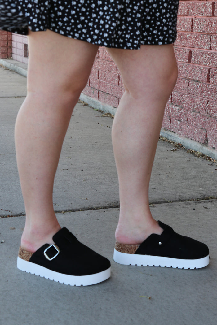 Cierra Platform Clog Sandals Black / 5 Black 5 Sandal Wild Diva- Tilden Co.