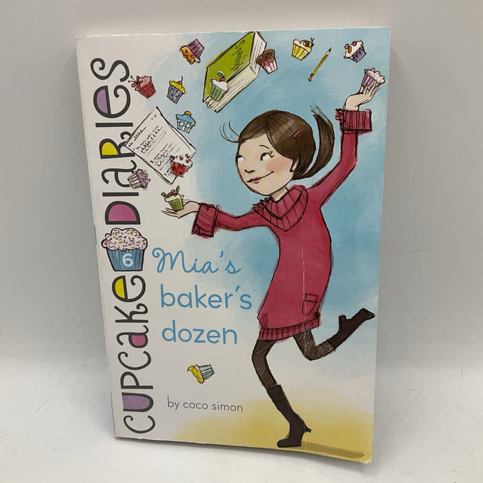 Cupcake Diaries: Mia's Bakers Dozen (paperback)