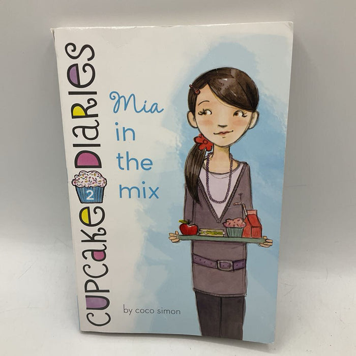 Cupcake Diaries: Mia's In The Mix (paperback)