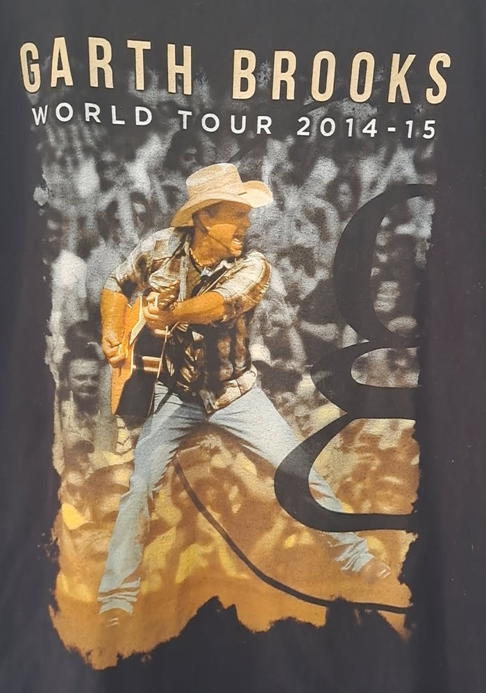 Garth Brooks World Tour T-Shirt 2014-2015 (Size Large)