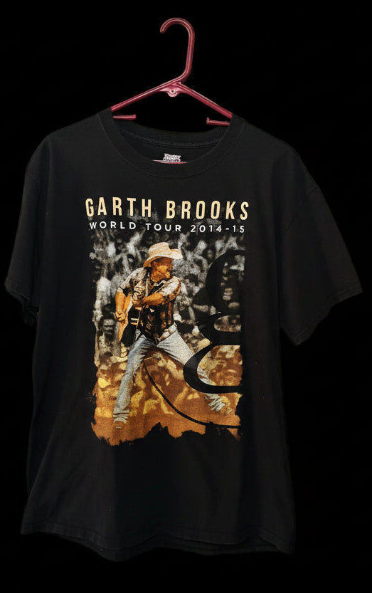 Garth Brooks World Tour T-Shirt 2014-2015 (Size Large)