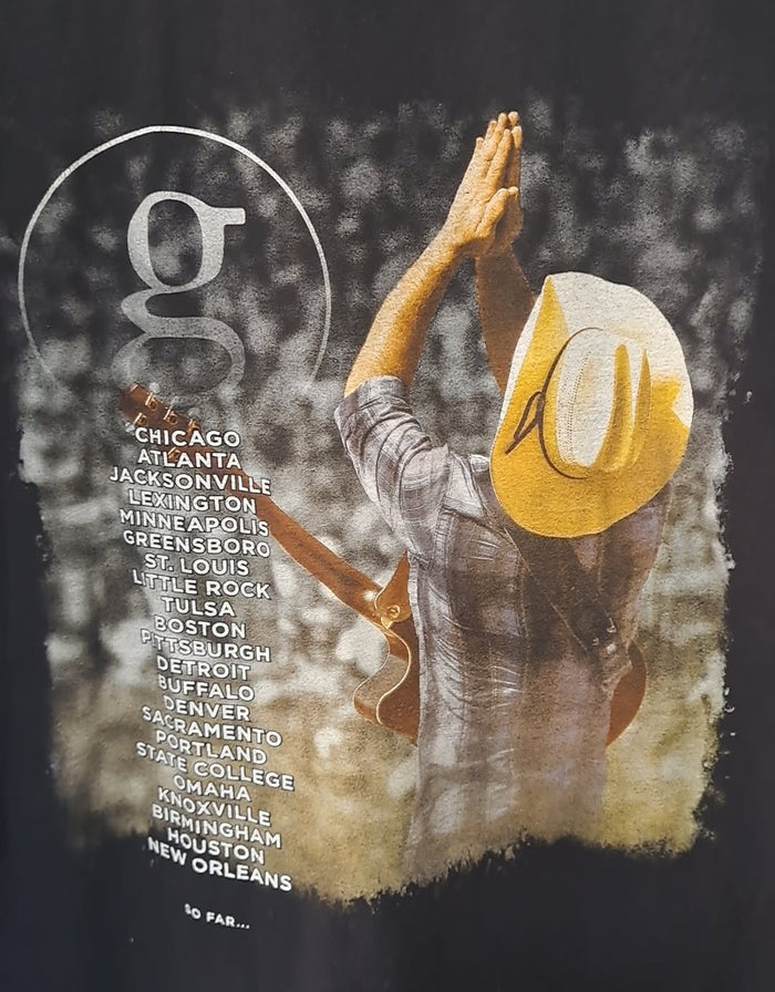 Garth Brooks World Tour T-Shirt 2014-2015 (Size Large)