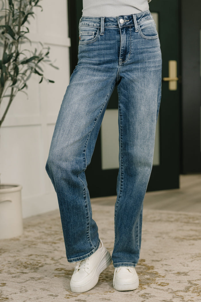 Holly Mid Rise Straight Jeans Ave Shops- Tilden Co.