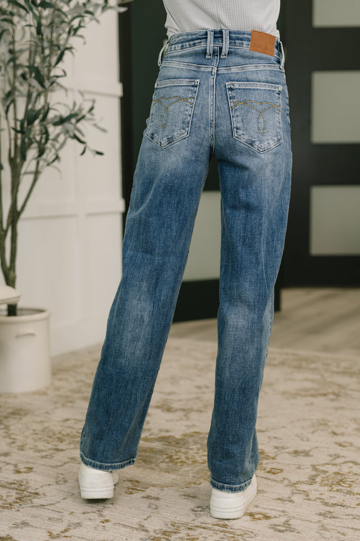 Holly Mid Rise Straight Jeans Ave Shops- Tilden Co.