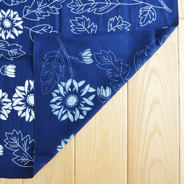 Kobashi Studio BN53IN Japanese Chrysanthemum Bandana- Indigo