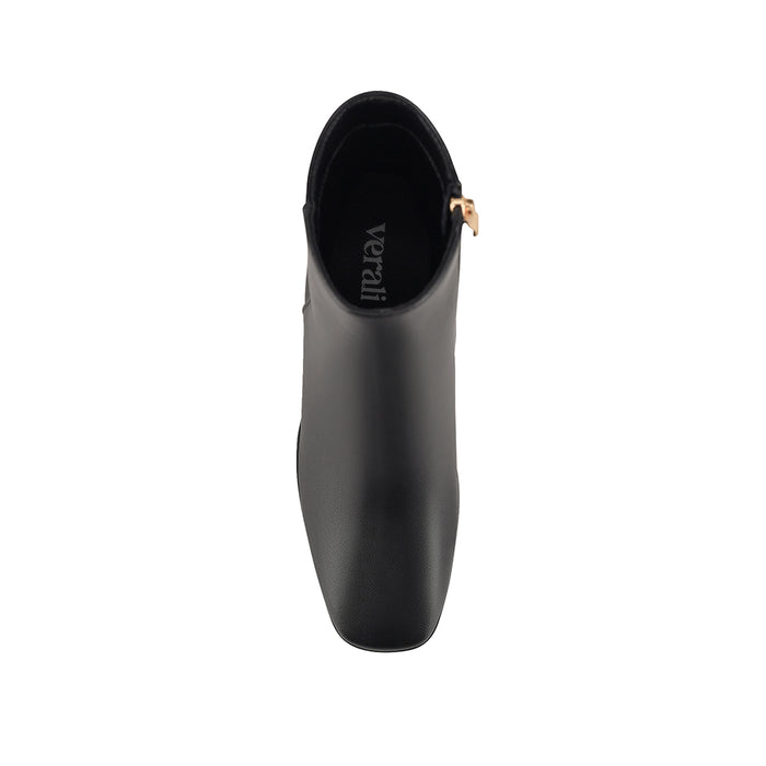 Black ankle boots with a block heel, zip closure and square toe shape