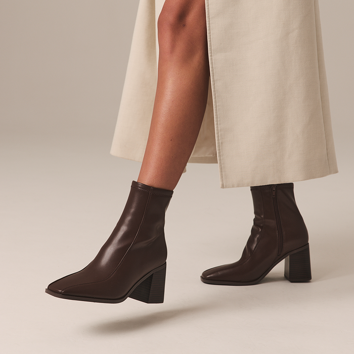 Lively Stretch Ankle Boots - Chocolate Brown