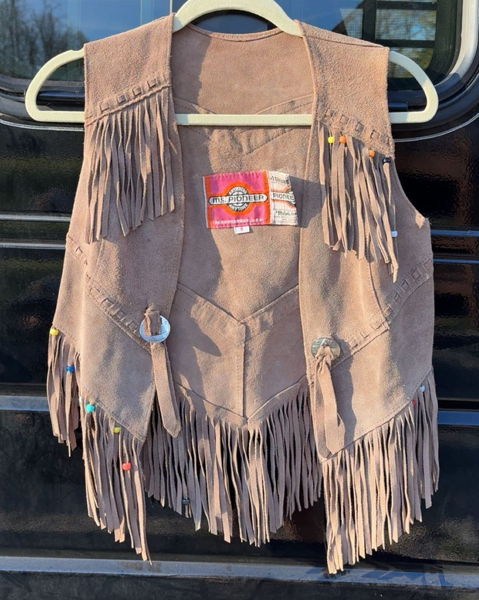 Ms. Pioneer Short Small/Kid's Leather Fringe Jacket With Beads