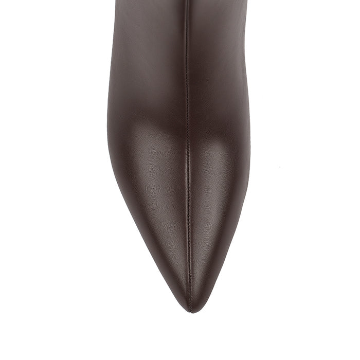 Brown high knee smooth boot with a kitten heel and zip closure