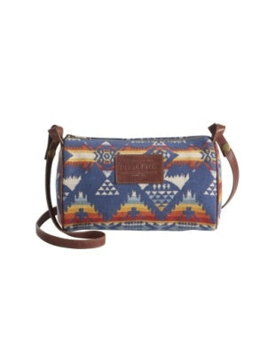 Pendleton Traditions Barrel Bag in Nehalem Navy