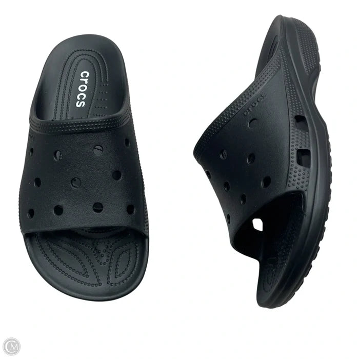 Sandals Flats By Crocs In Black, Size: 7