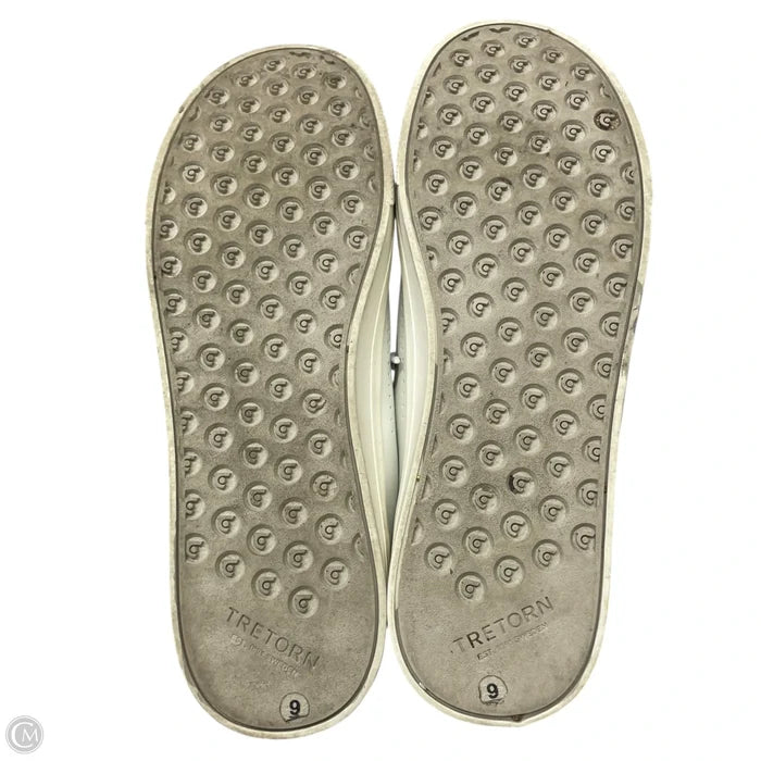 Shoes Sneakers By Tretorn In White, Size: 9