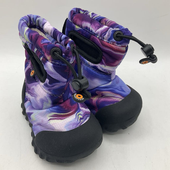 Size 4: Bogs Purple Swirl Lined Snow Boots