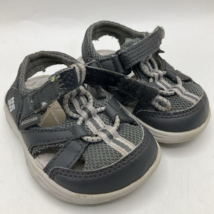 Size 5: Columbia Grey Toggle Strap Sandals