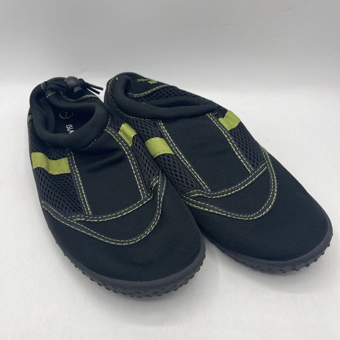 Size 7Y: Island Magic Black Water Shoes