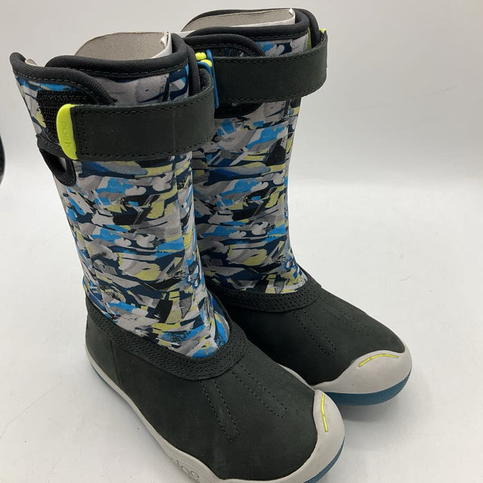 Size 8: Plae Grey Blue Patterned Velcro Strap Rain Boots -NEW