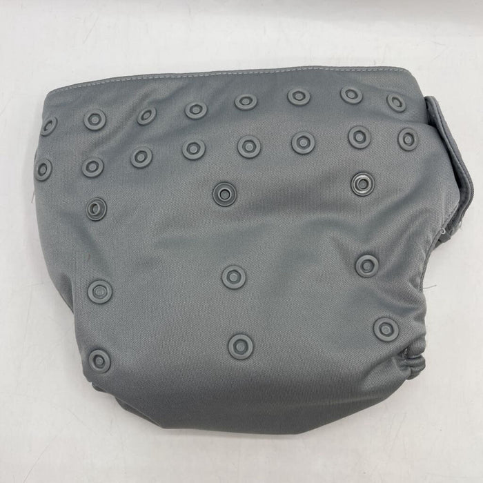 Size M: Bum Genius Grey Adjustable Snap Cloth Diaper