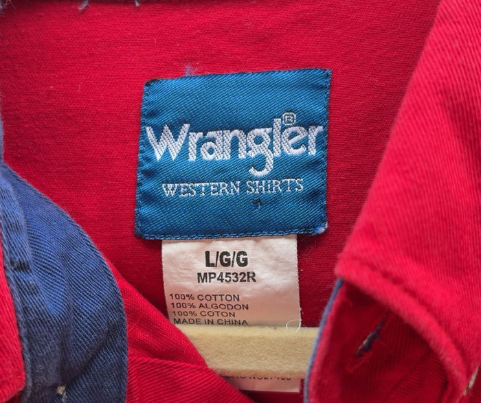 Vintage National Finals Rodeo 2002 Wrangler Red Button Up