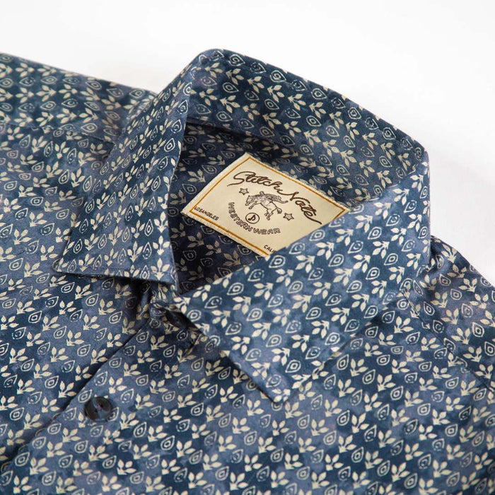 Western - Geometric Motif with Washed Background Print