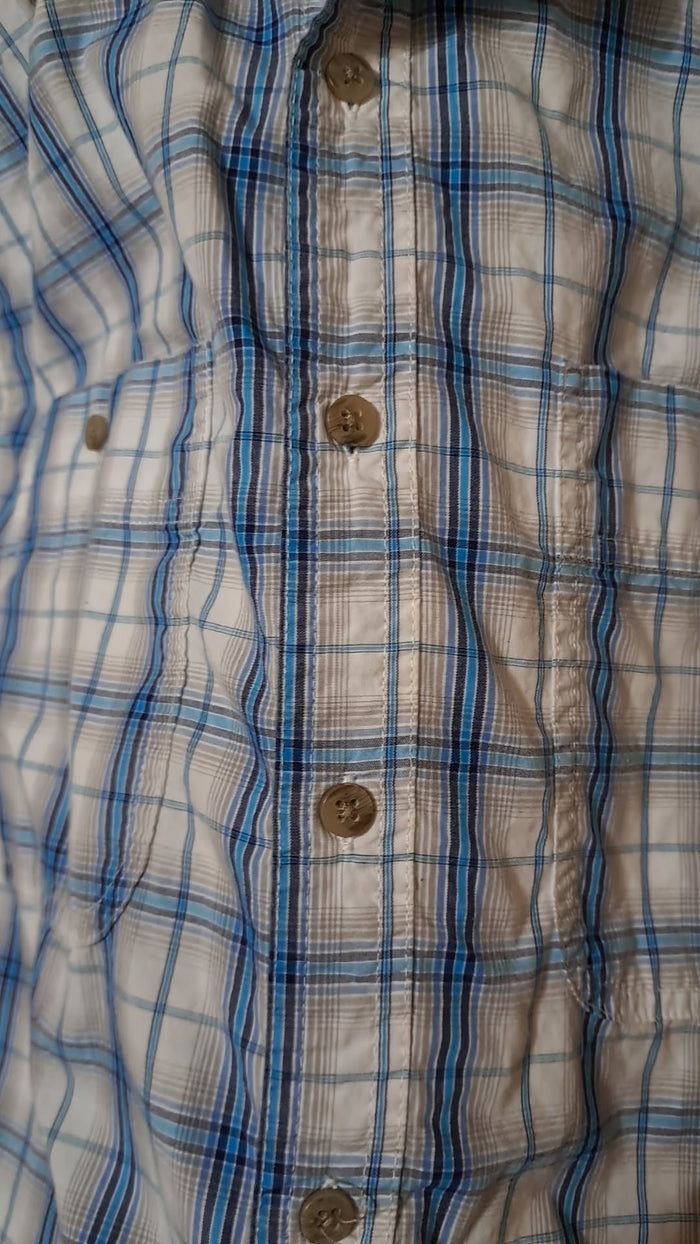 Wrangler Rugged Wear Men's Blue and White Short Sleeve Plaid