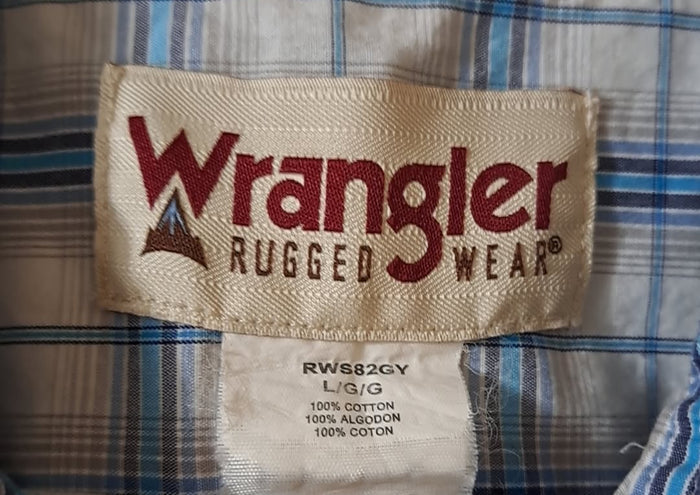 Wrangler Rugged Wear Men's Blue and White Short Sleeve Plaid