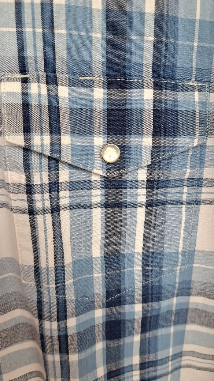 Wrangler Vintage Men's Short Sleeve Blue and White Flannel